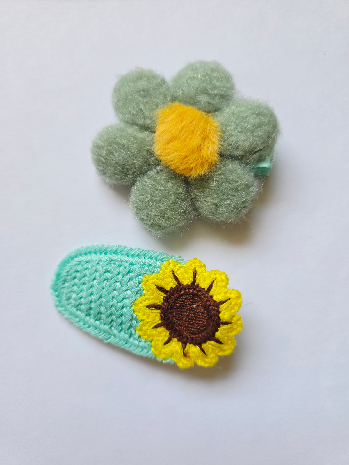 Fuzzy Cloud Clips