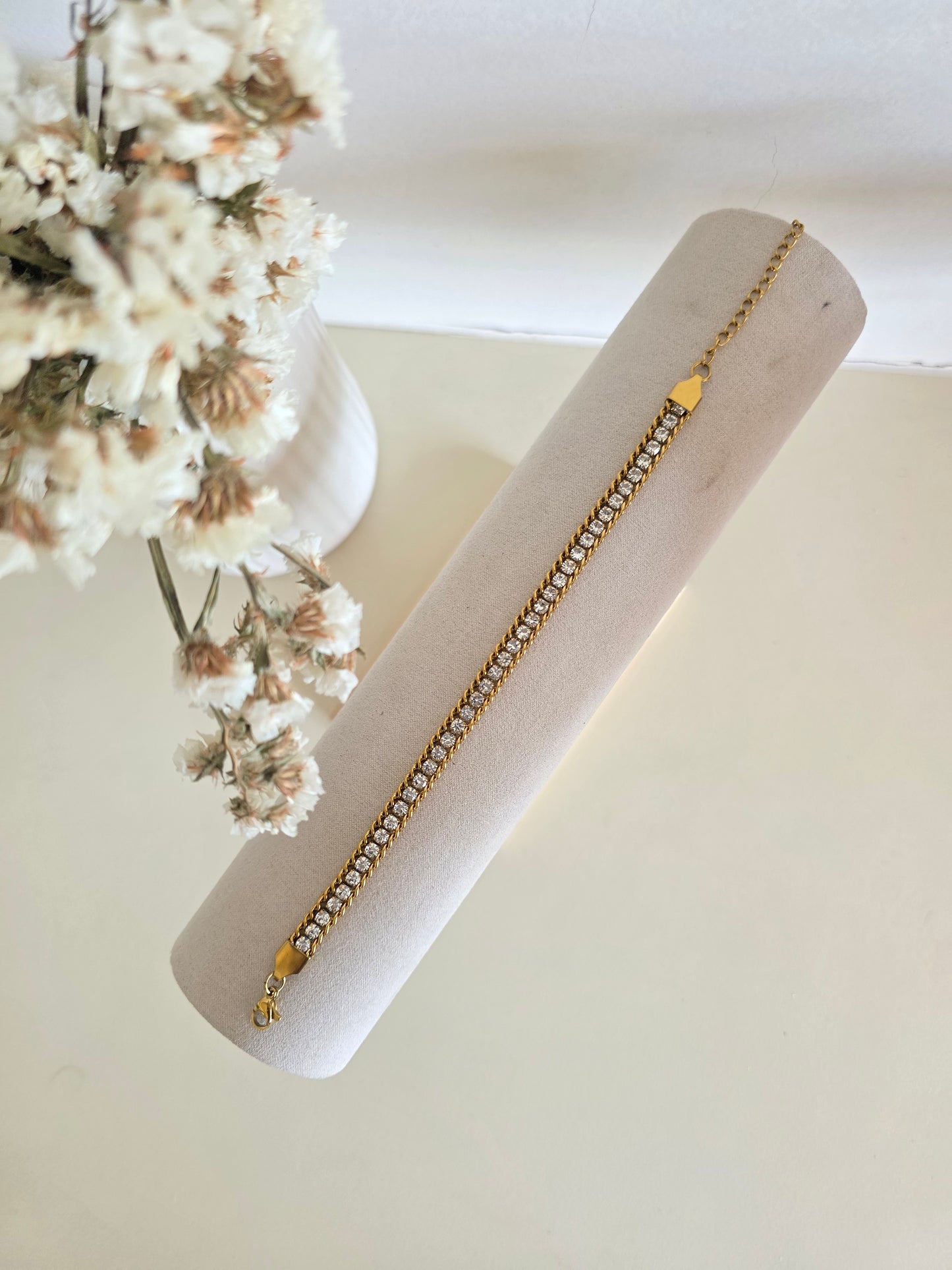 Golden-Sparkle Bracelet