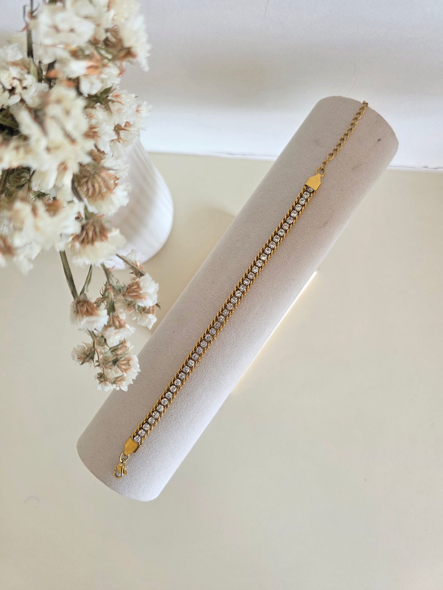 Golden-Sparkle Bracelet