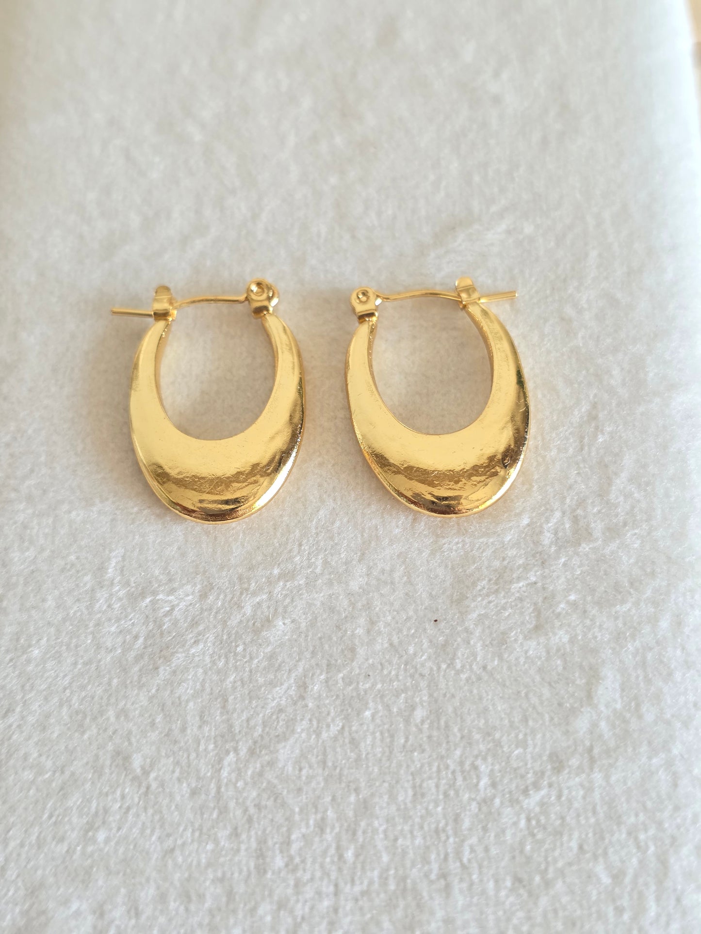 Oval Hoop