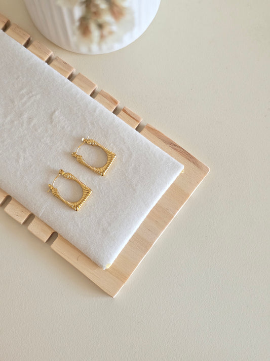 Curvy Square Hoop