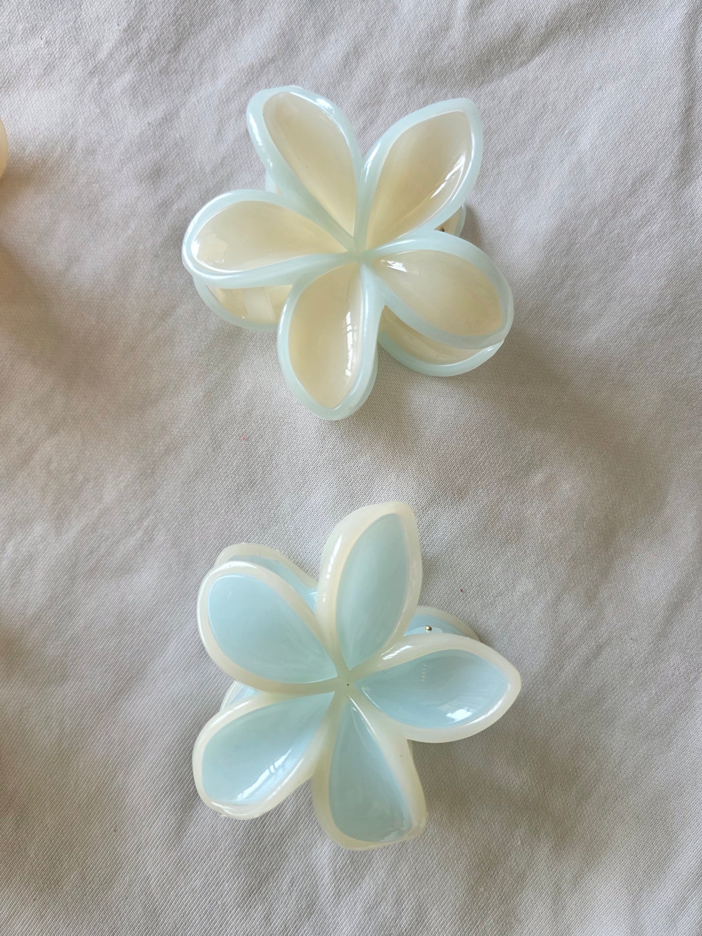 Pastel Flower Claw Clips